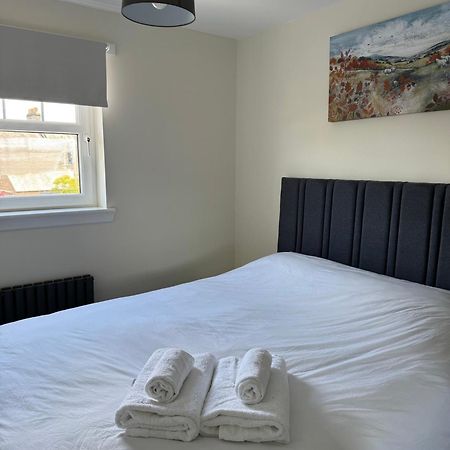 Modern 3 Bedroom Apartment In Markinch, Fife Exterior photo